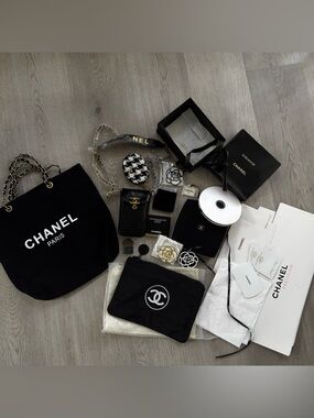 CHANEL accesories bundle